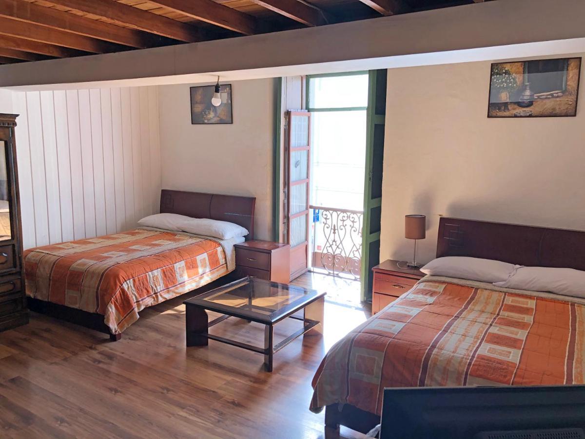 Hostal Latina