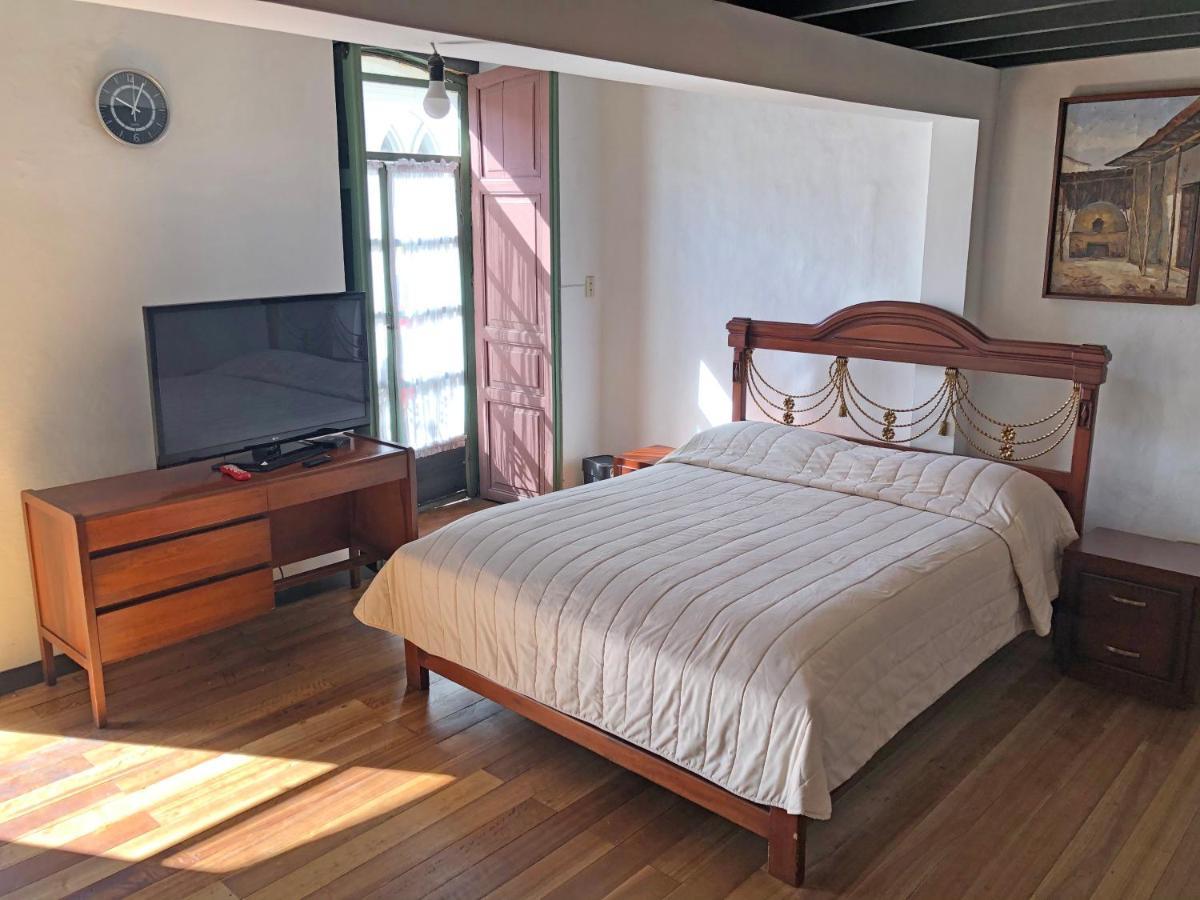 Hostal Latina